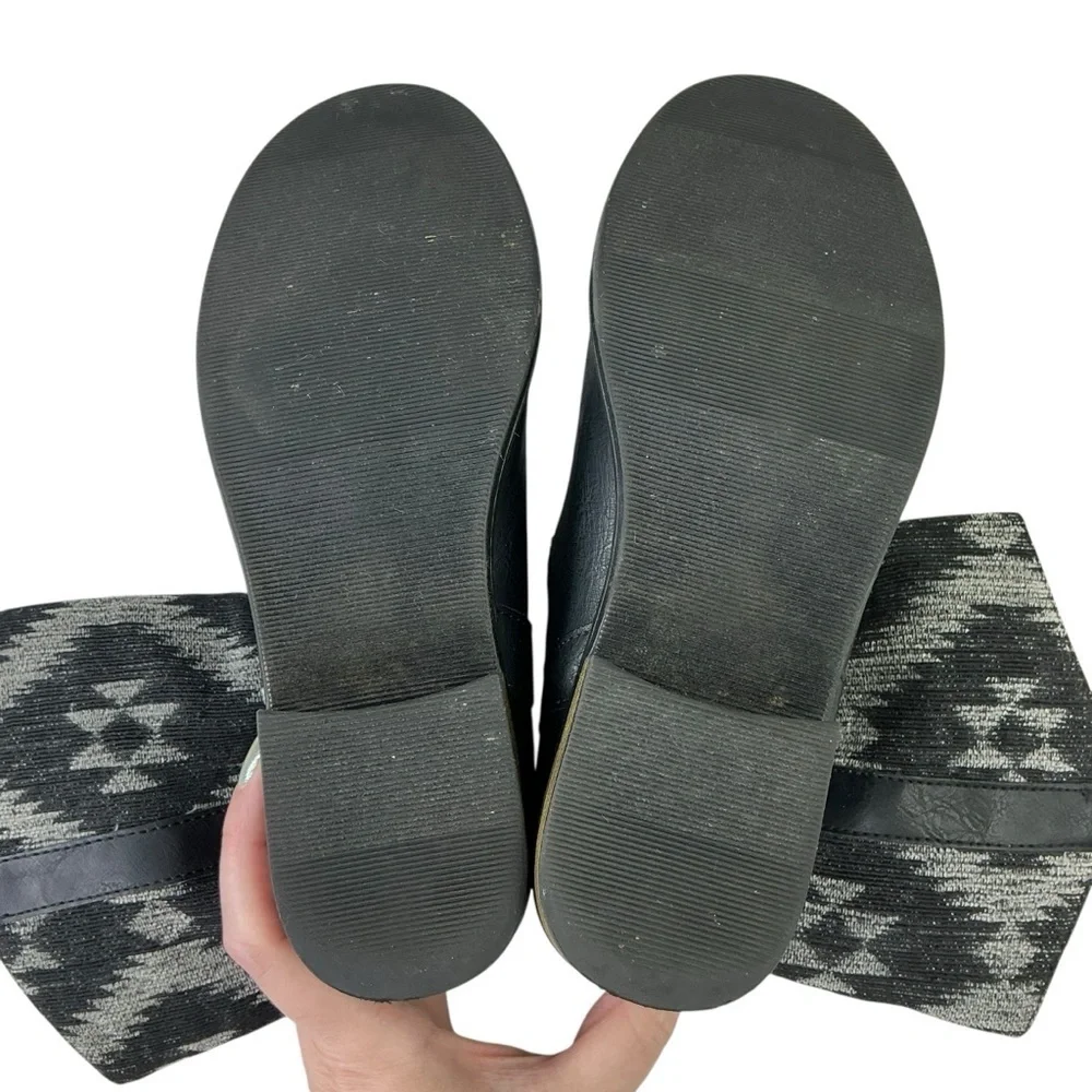 Old‎ Navy Black and Gray Girls Boots Size 2 Southwestern Print Slouchy Style